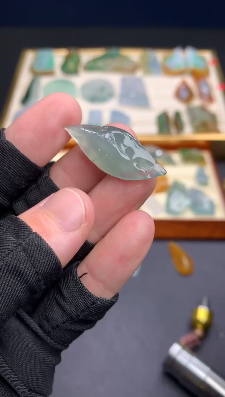 【闪购商品】定制翡翠未镶嵌        