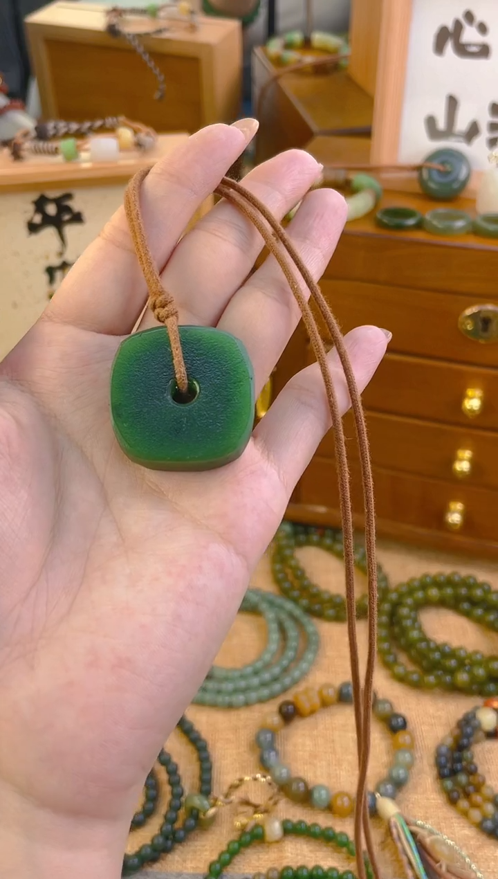 手链未镶嵌和田玉碧玉方扣