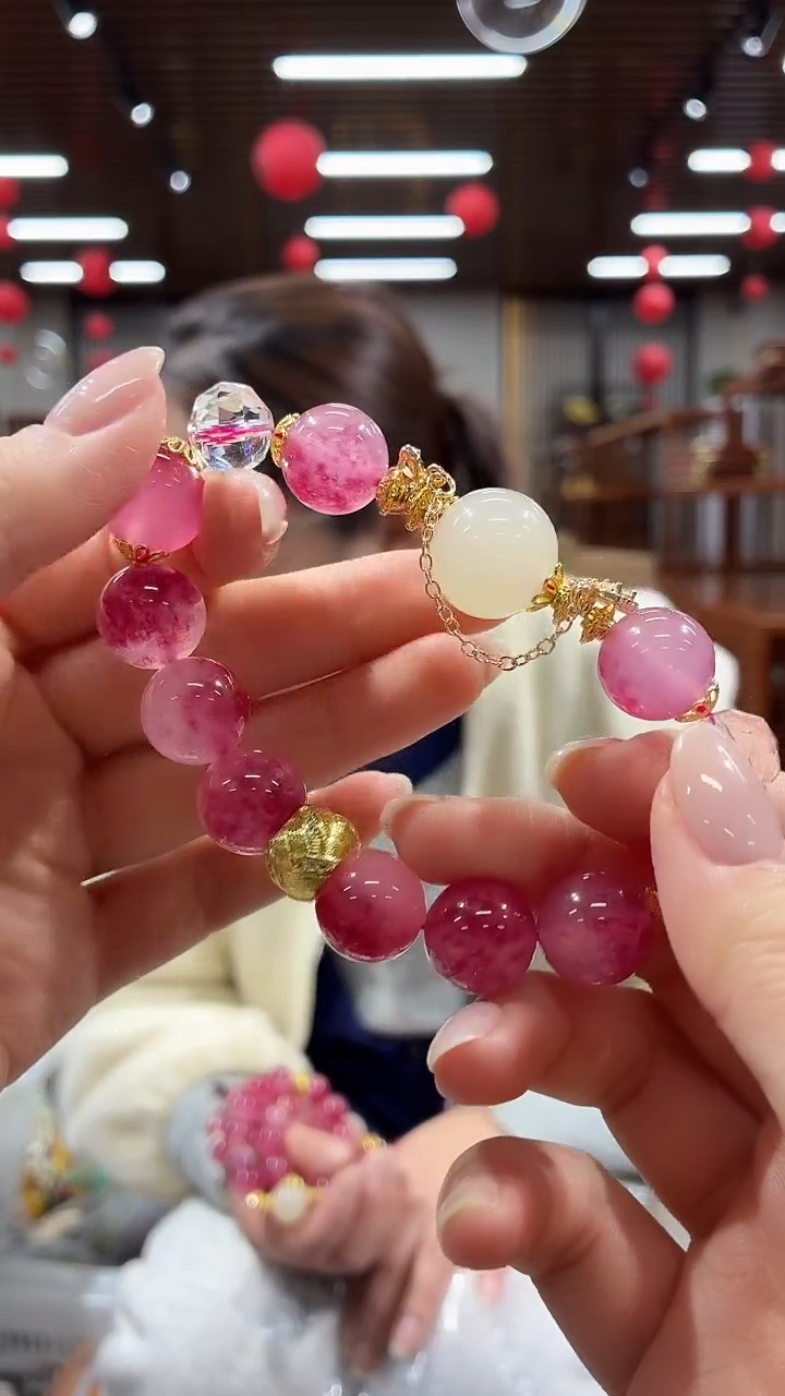 【慧慧甄选】高端轻奢手链多样性发货HF4373S