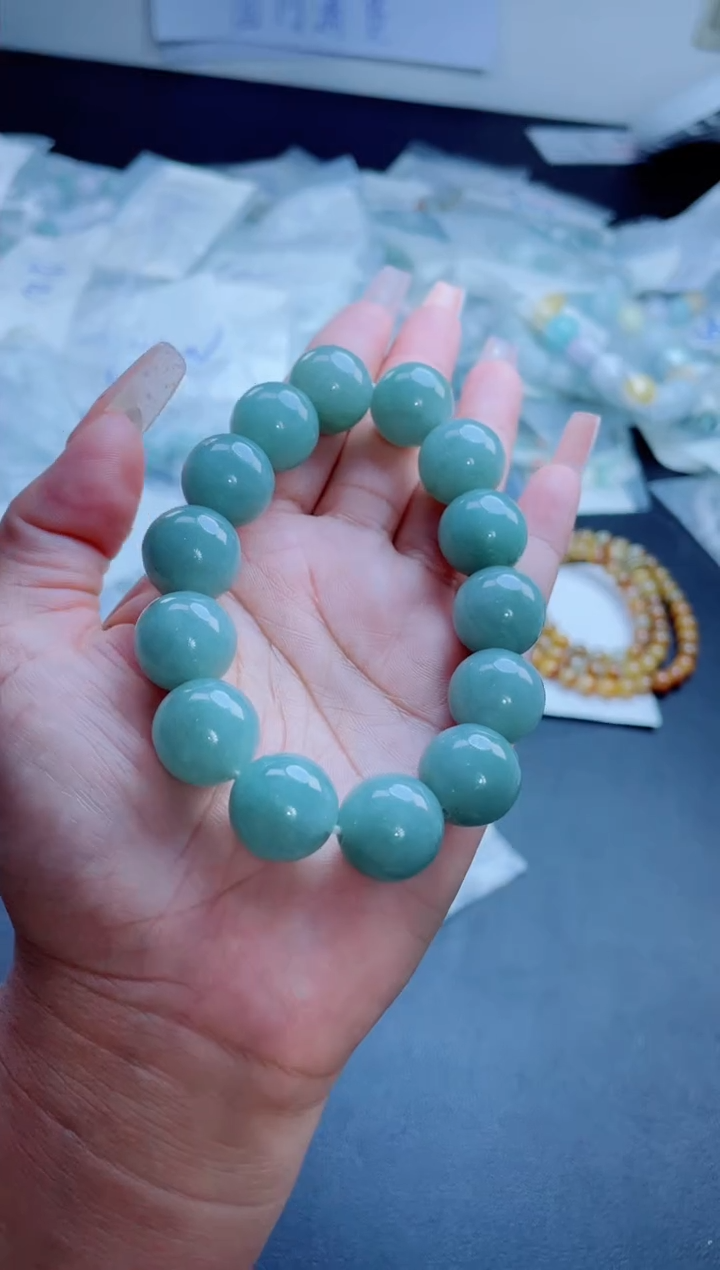 定制翡翠未镶嵌珠串