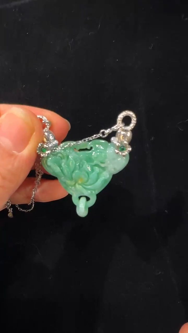 颈饰未镶嵌翡翠国风