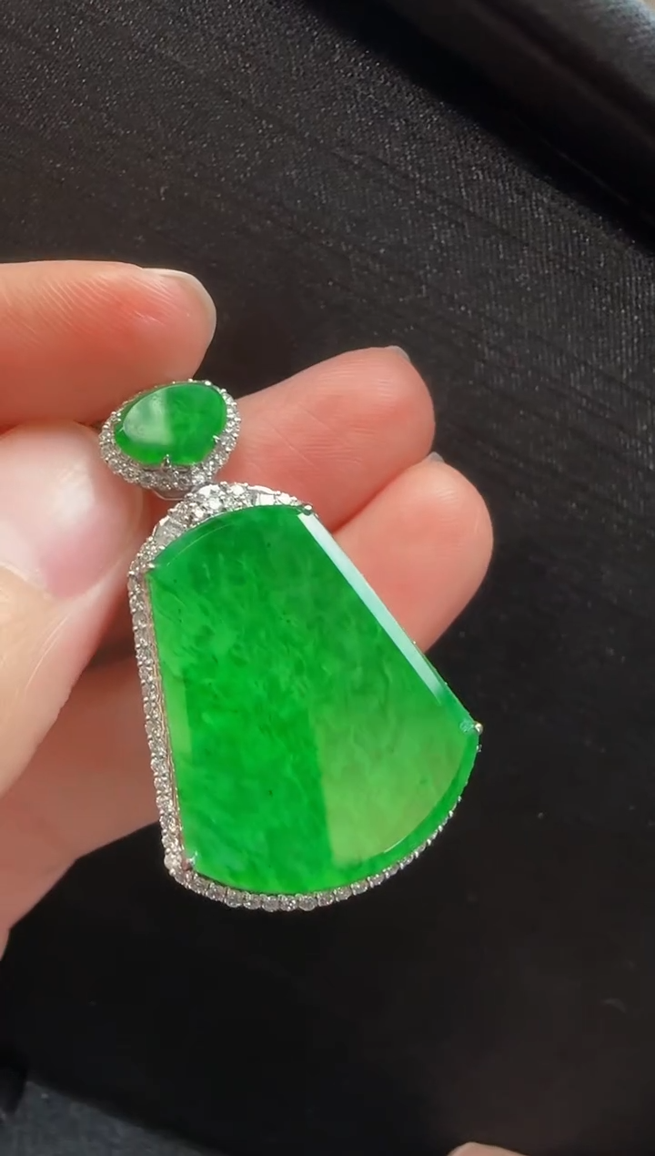 【闪购商品】翡翠颈饰18K金镶嵌327无事牌一个