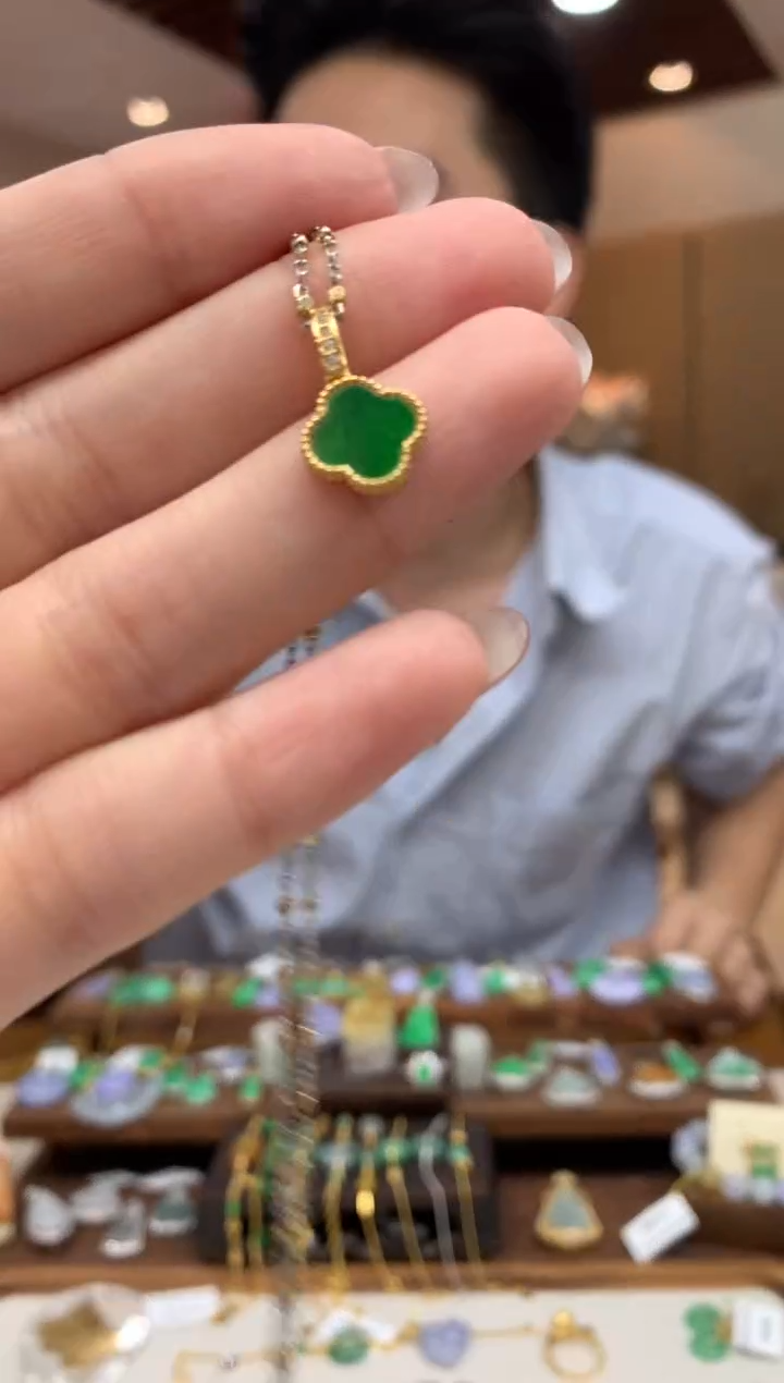 翡翠未镶嵌吊坠(不含链)四叶草