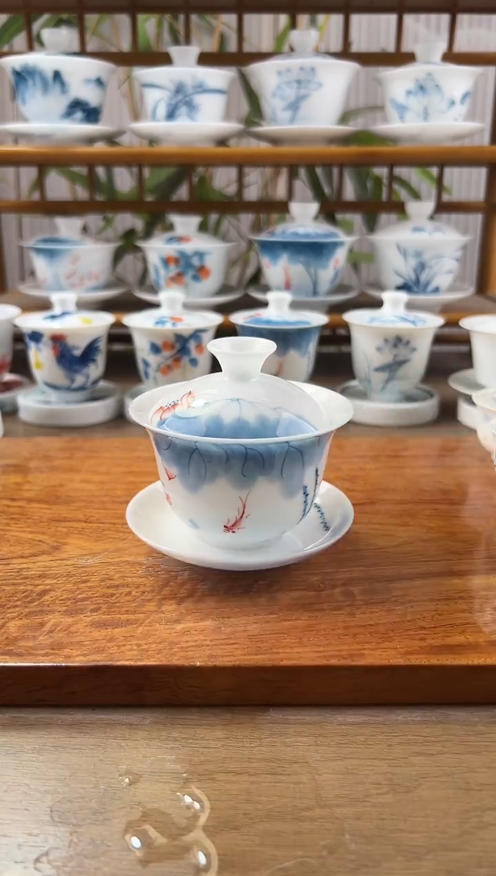 全品高冰线条莲130ml三才盖碗悬停