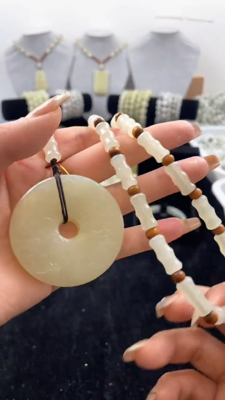 【闪购商品】和田玉吊坠(赠链)未镶嵌天然和田玉平安扣吊坠