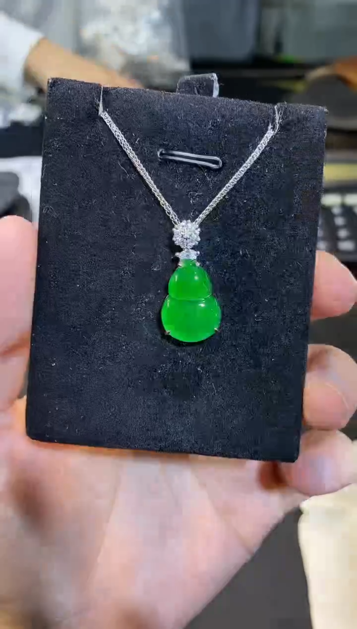 【闪购商品】翡翠吊坠(不含链)未镶嵌多样性发货不含链其一