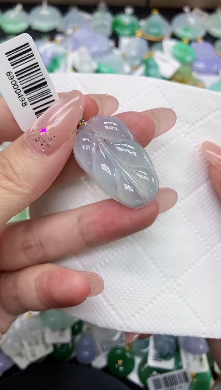 颈饰18K金镶嵌翡翠1111111111