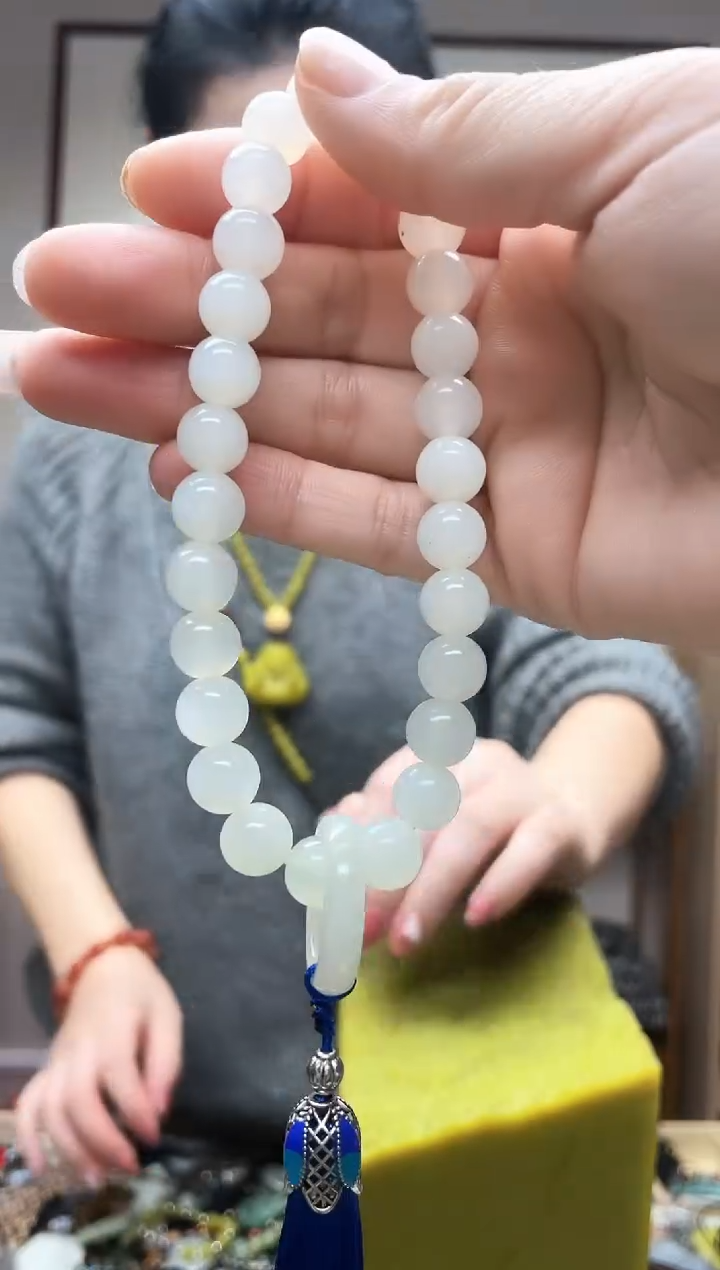 未镶嵌岫玉吊坠`