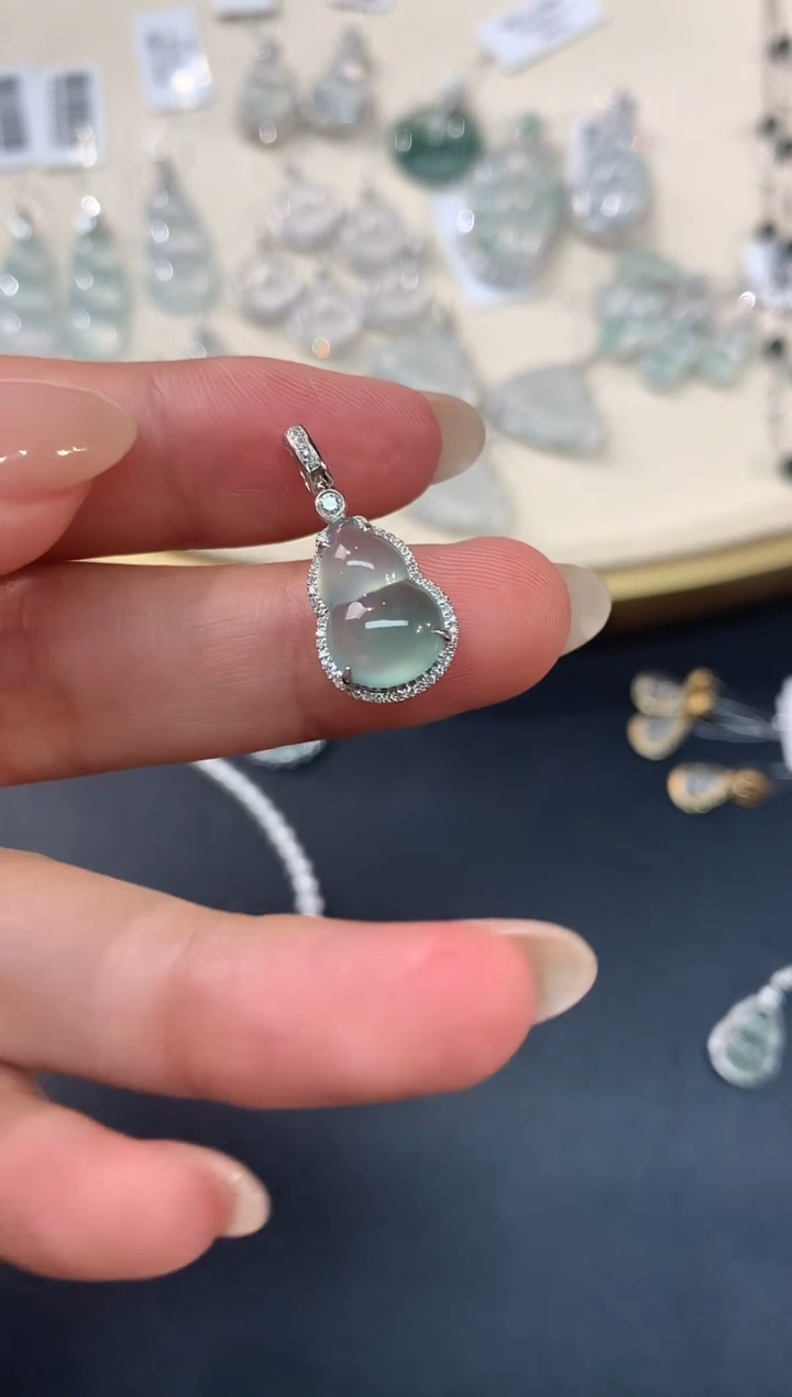 【闪购商品】翡翠吊坠(不含链)18K金镶嵌A369|2880