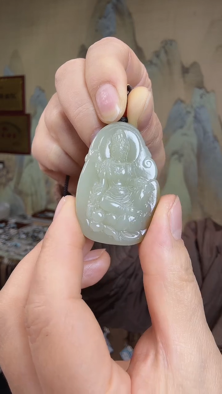 颈饰未镶嵌和田玉.