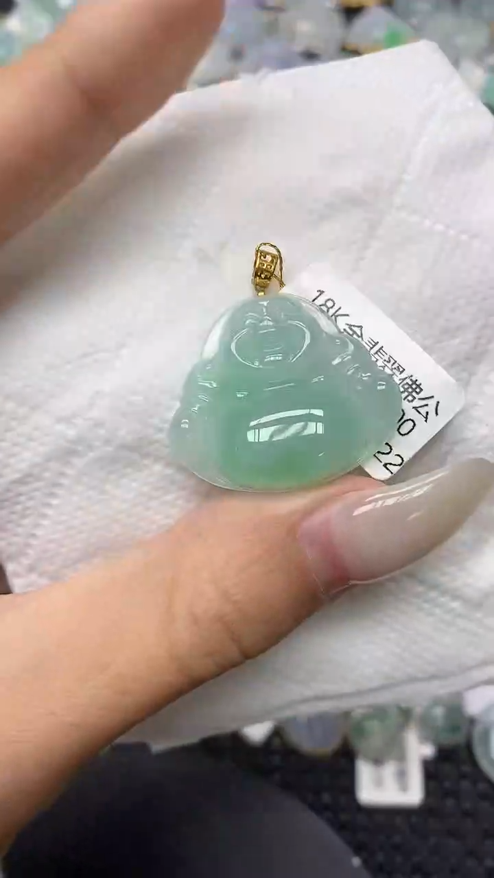颈饰18K金镶嵌翡翠11111111111