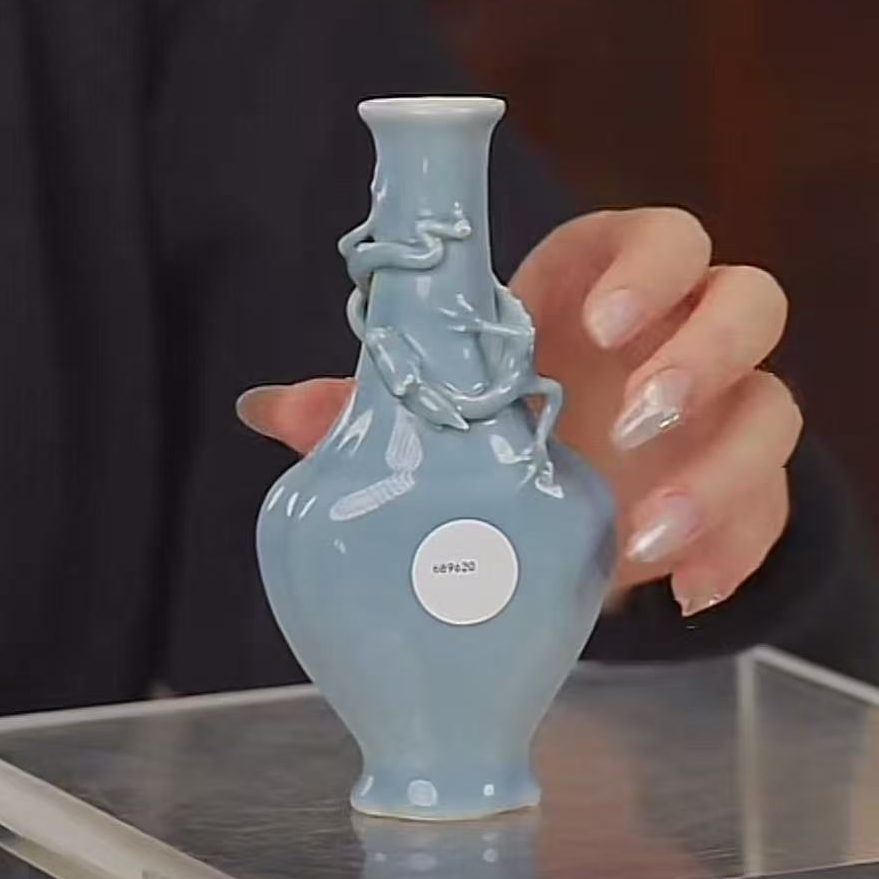 国呈拍卖古董瓷器