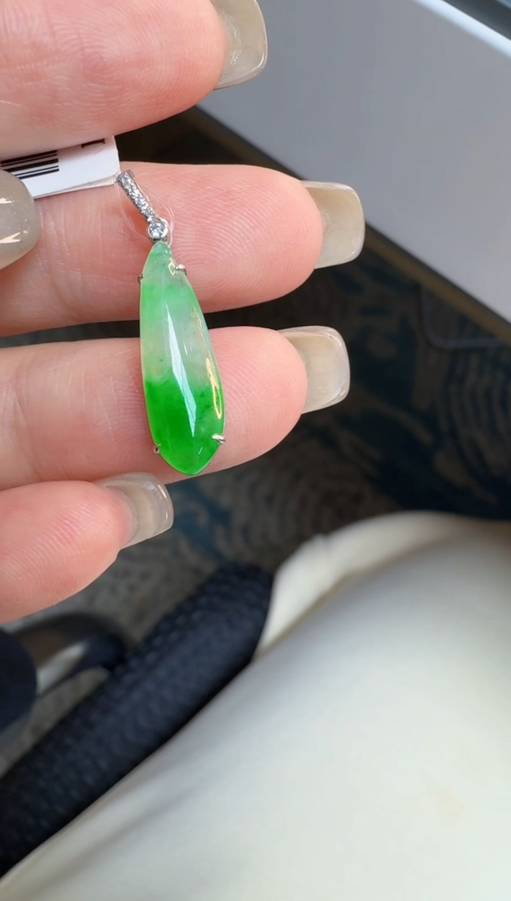 翡翠18K金镶嵌颈饰 请输入需要关联的品牌