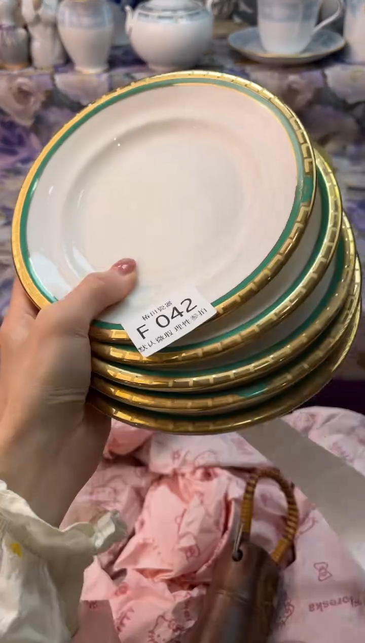 瓷片幸**神瓷片瓷片          F 042