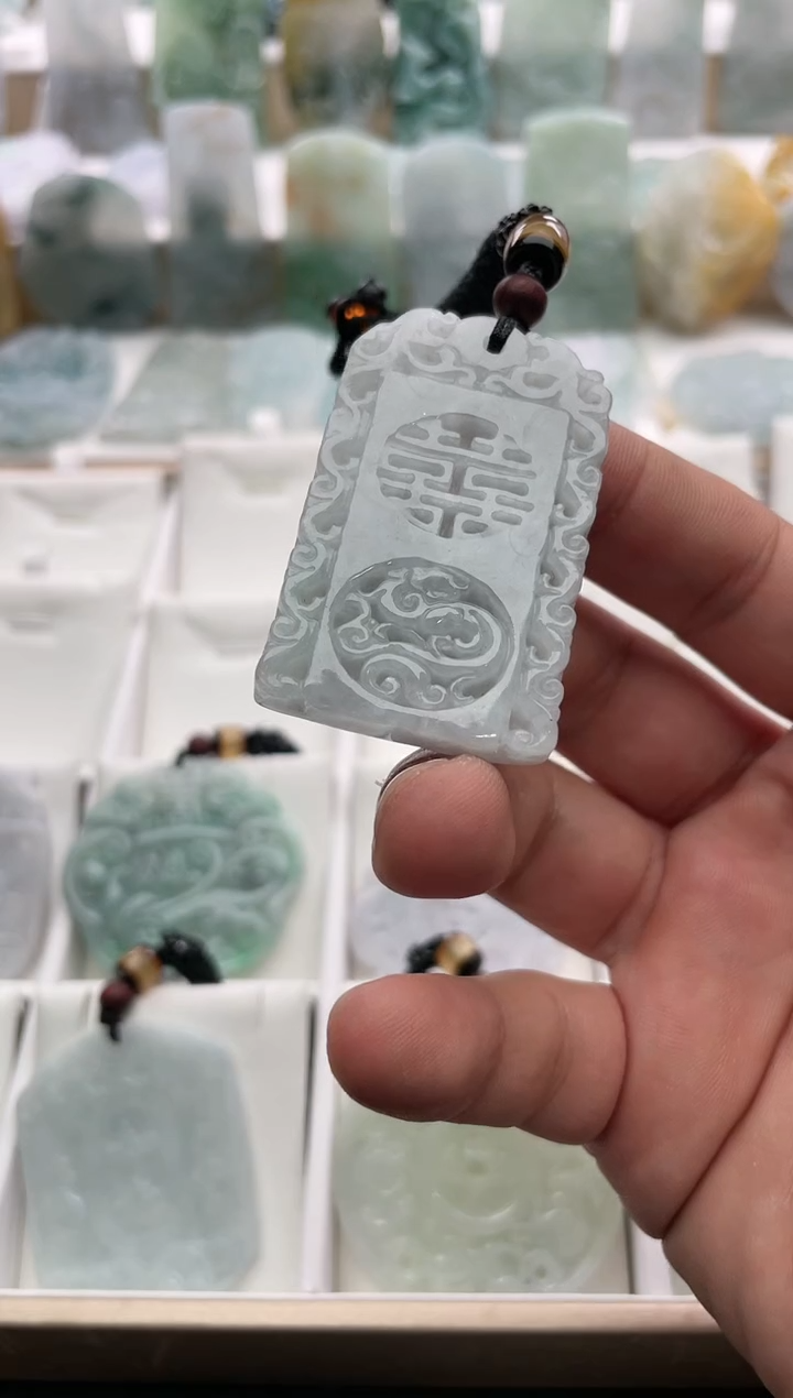 【闪购商品】翡翠颈饰未镶嵌..../2/18/ 54