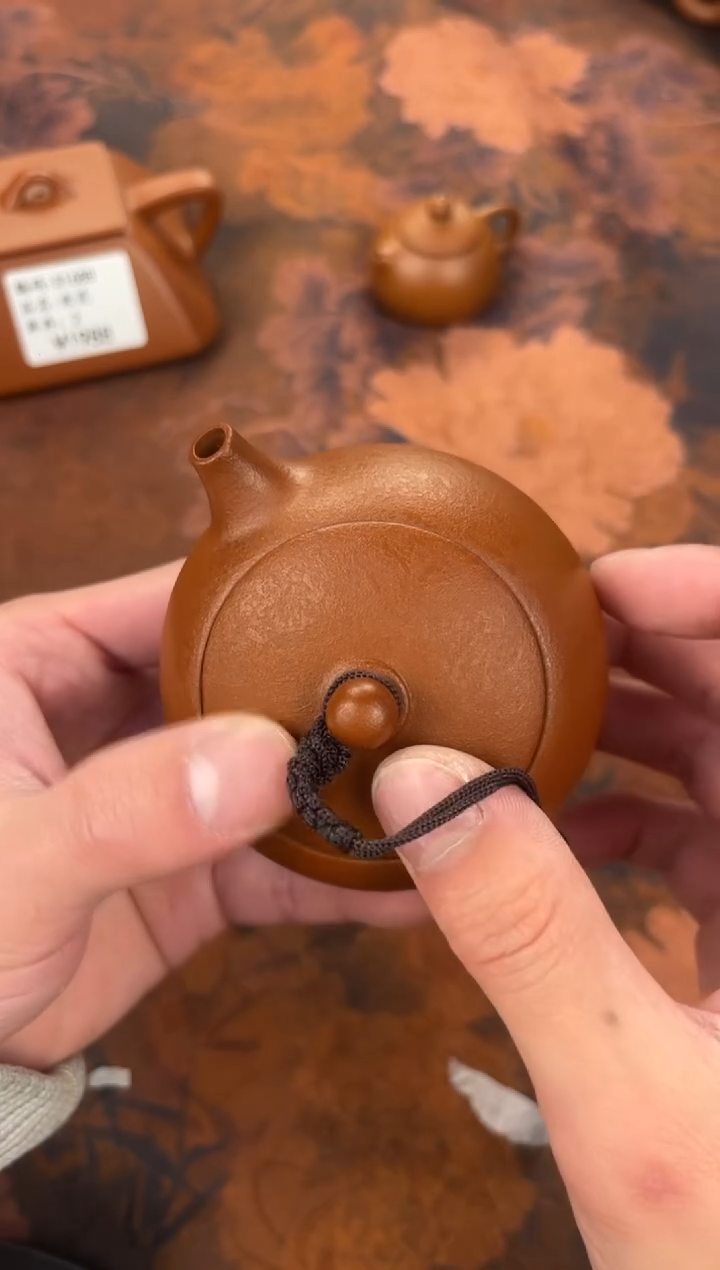 茶杯紫砂--朱泥橘皮小容量西施 孤