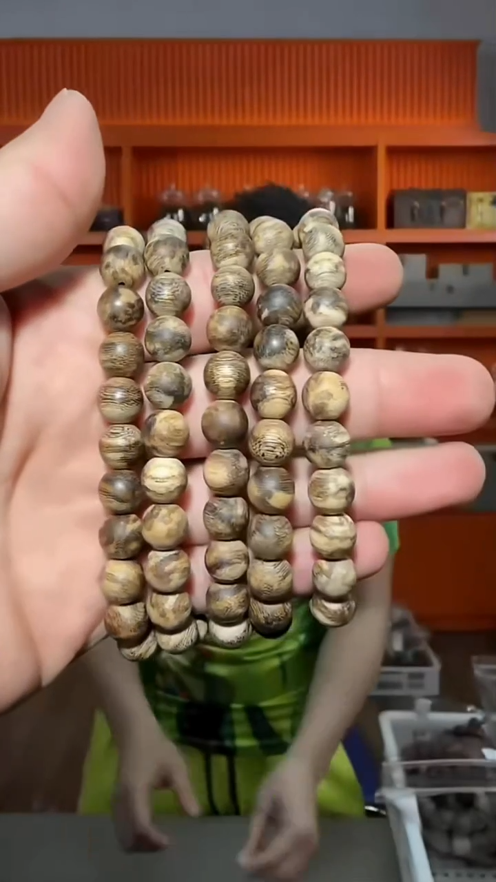 沉香手串166号单圈0.9多样性发一