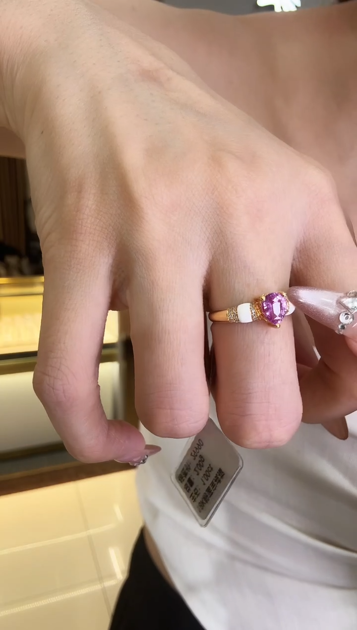 戒指蓝宝石18K金镶嵌1ct