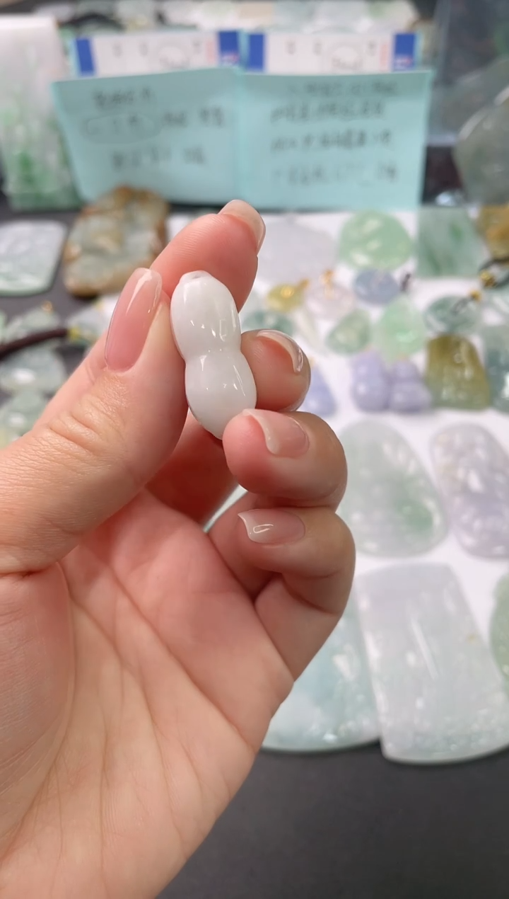 吊坠(不含链)未镶嵌翡翠多样性发其一