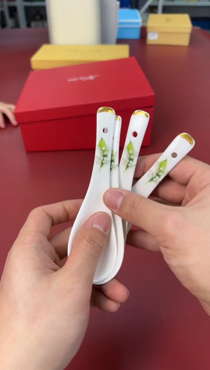 【闪购商品】瓷片新号开播全场漏@@H1933