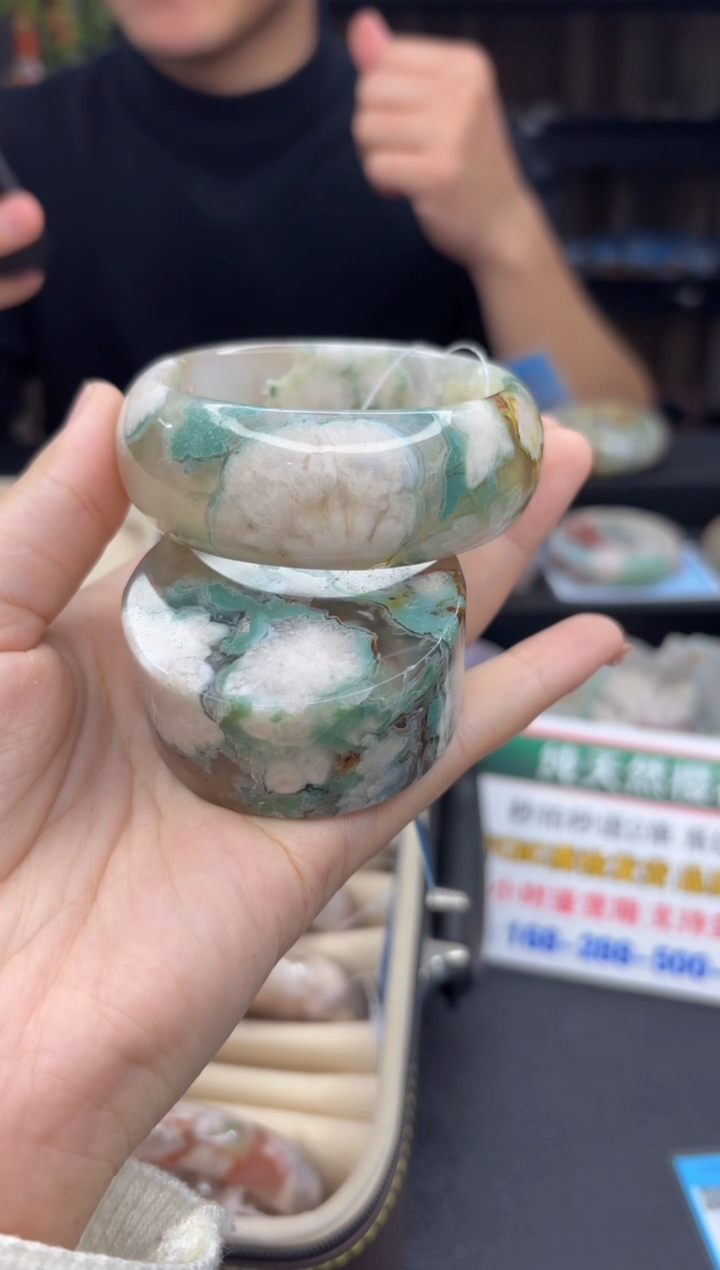 【闪购商品】石英质玉手镯未镶嵌909（55圈赠送镯心）
