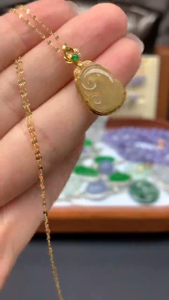 【闪购商品】翡翠颈饰18K金镶嵌247-天然翡翠