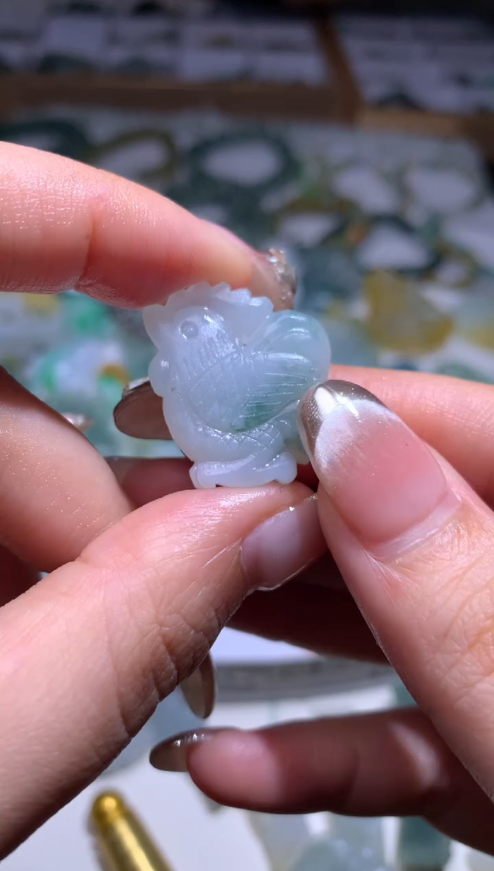 未镶嵌定制翡翠毛货