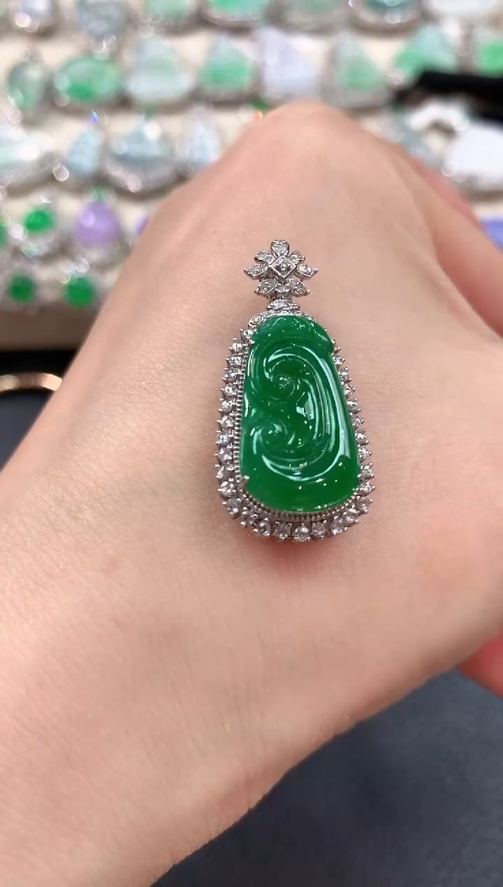 【闪购商品】翡翠吊坠(不含链)18K金镶嵌n1     