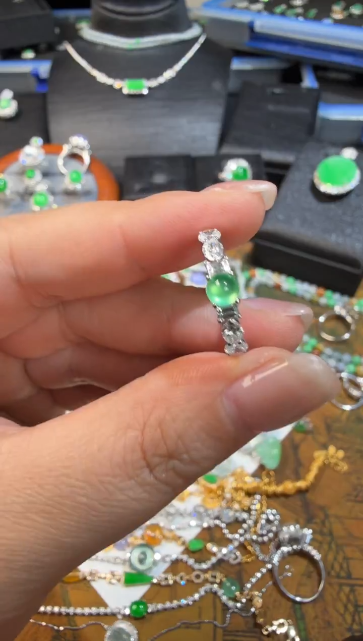 18K金镶嵌戒指翡翠酱**饭S1117-S459-32