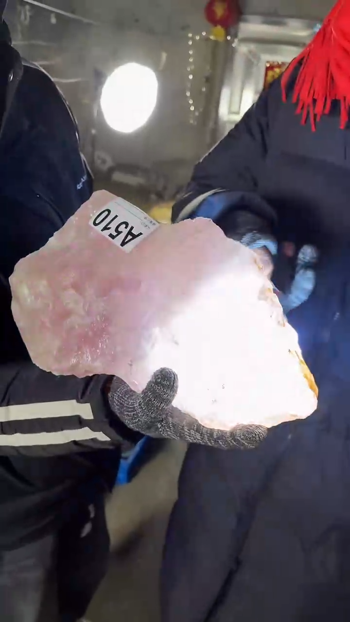 【闪购商品】水晶摆件未镶嵌粉水晶510
