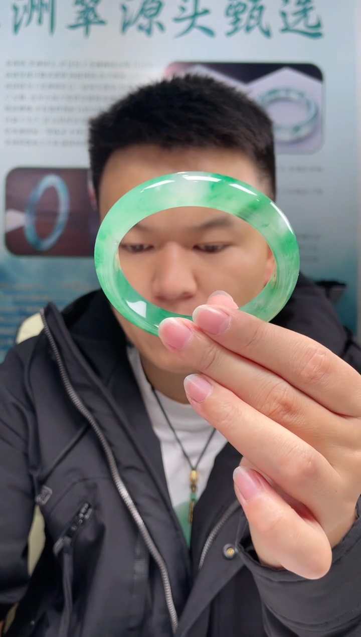 【闪购商品】石英质玉未镶嵌手镯非洲翠手镯多样性发货