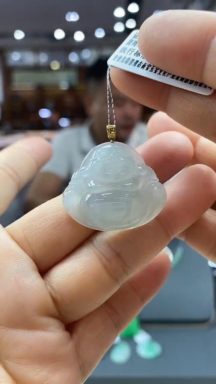 颈饰18K金镶嵌翡翠佛公