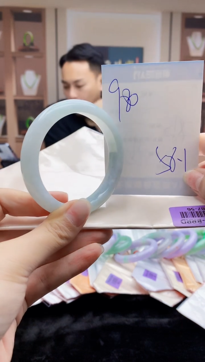 【闪购商品】翡翠手镯未镶嵌   H87-56