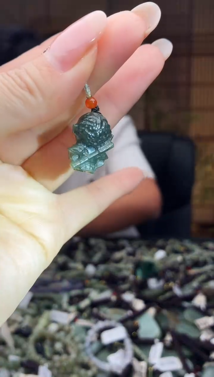 颈饰未镶嵌和田玉多样性发货，拍一发一