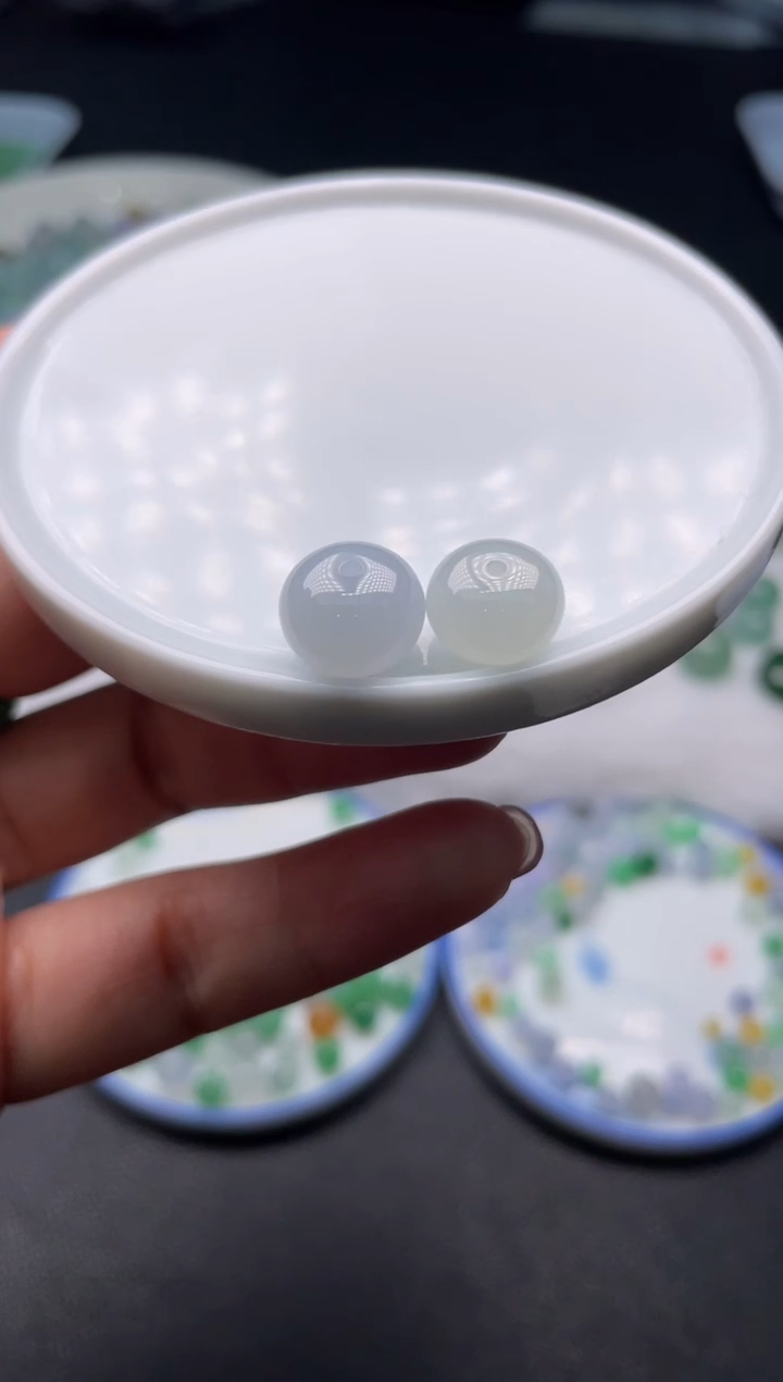 翡翠未镶嵌颈饰啊A156