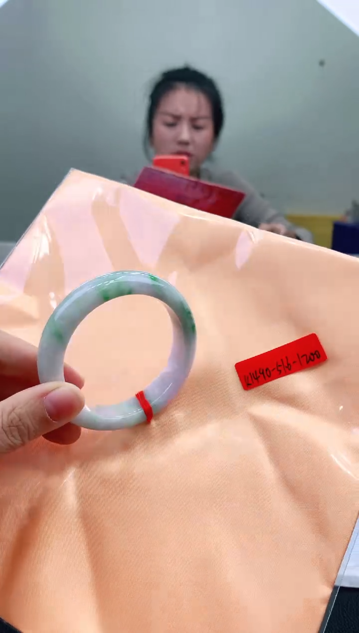 未镶嵌手镯翡翠50