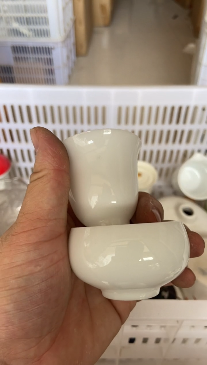 杯无运费险有瑕疵的摄影的产品有使用过的痕迹有点脏介意勿拍