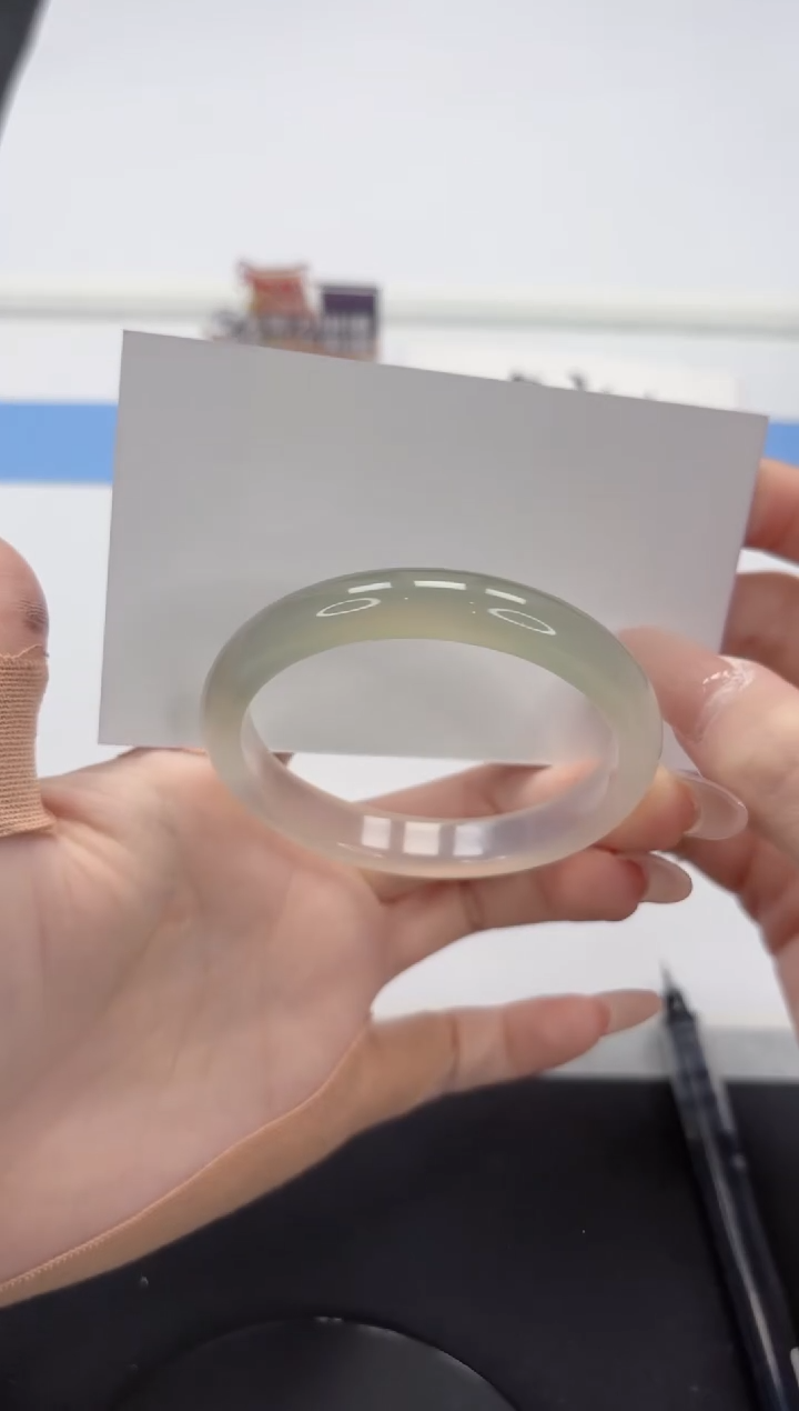 【闪购商品】石英质玉手镯未镶嵌A185-52.5