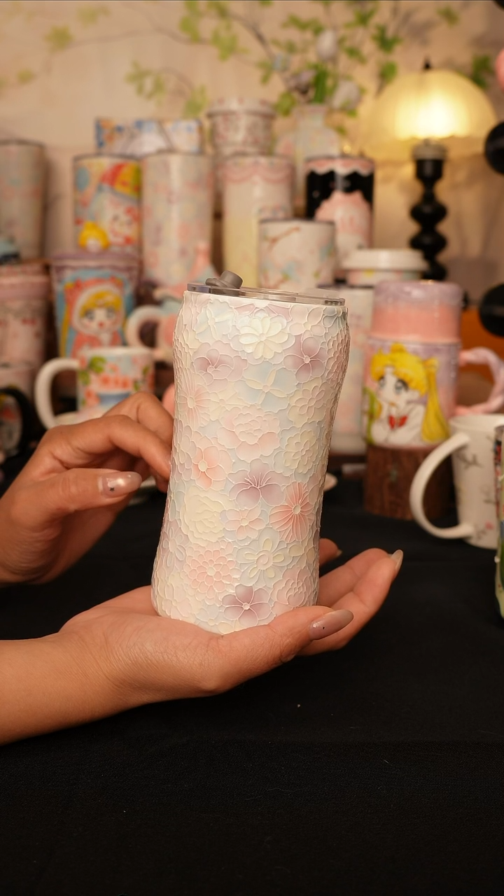 陶景德镇手绘的杯子  