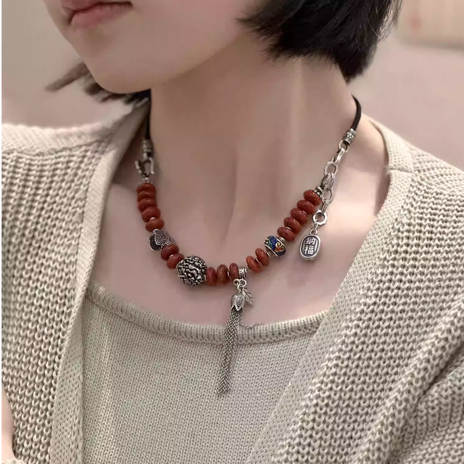 S11930<晶贵坊>s925银红玛瑙牡丹花蝴蝶铃兰花流苏招财拿督手链 