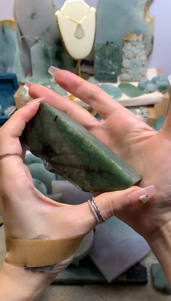 【闪购商品】翡翠挂件未镶嵌缅甸A货翡翠，没有运费险