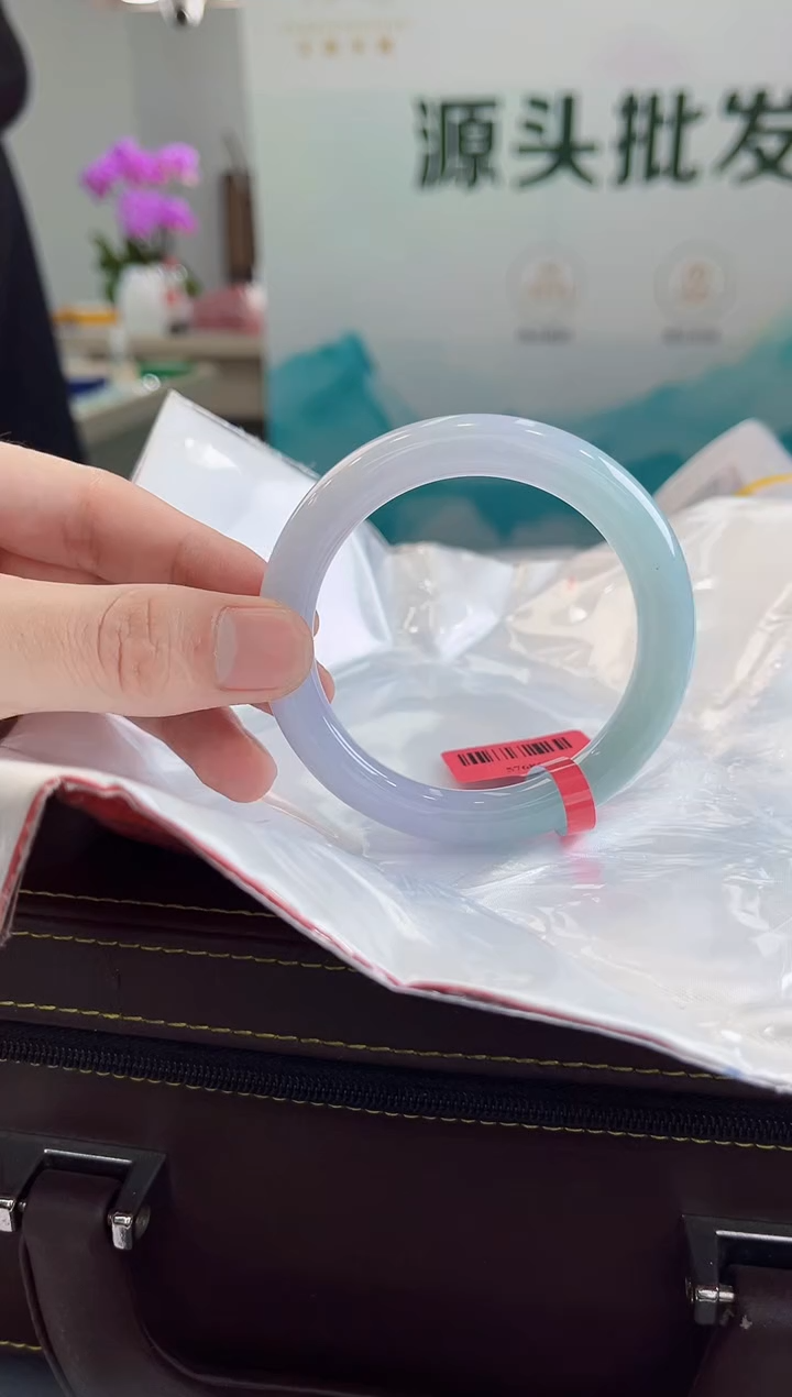 【闪购商品】翡翠手镯未镶嵌手镯