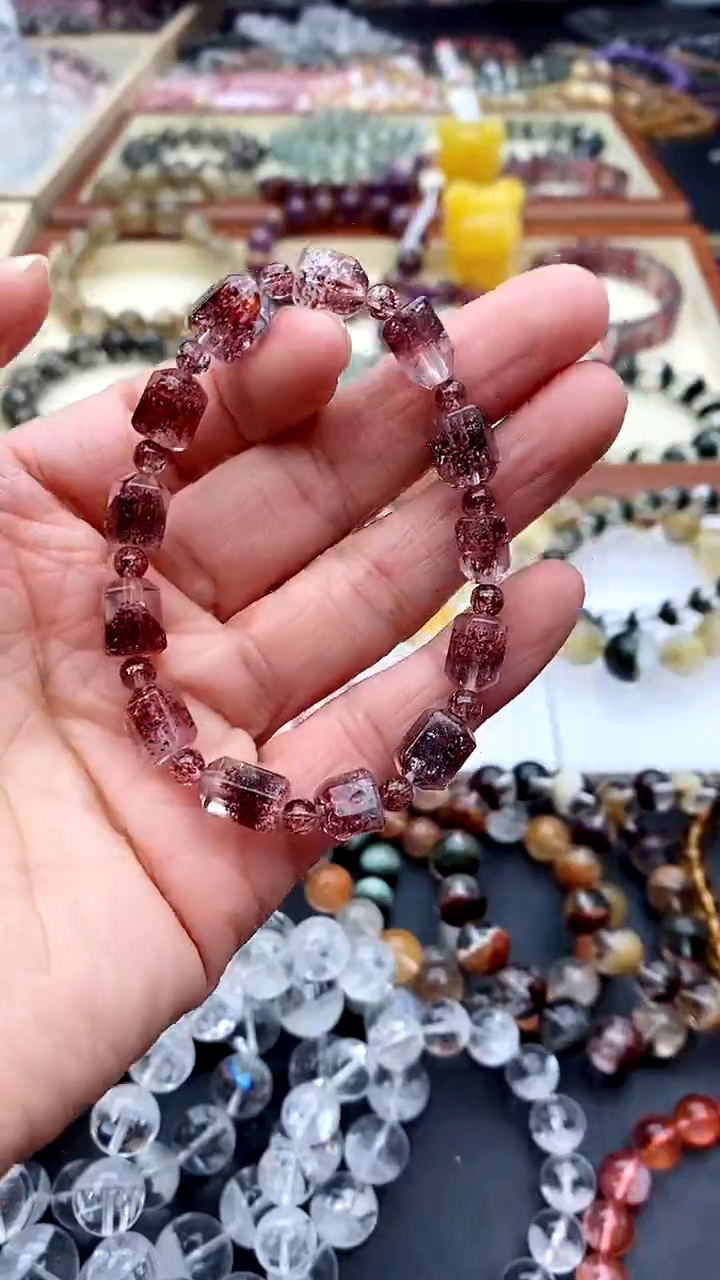 【闪购商品】水晶手链未镶嵌金草莓 8+