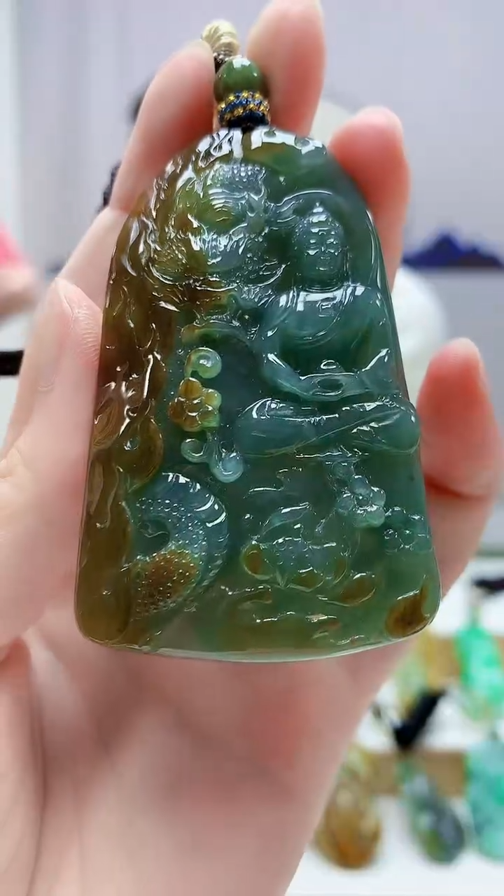 未镶嵌定制翡翠4898zm-毛货挂件大日168