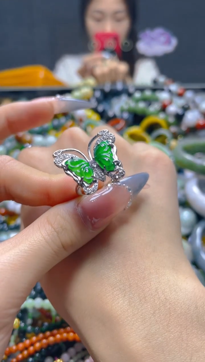 颈饰未镶嵌翡翠/T/翡翠A货，一件也是批发价