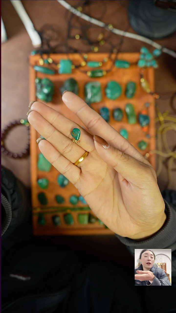 无非金属绿绿的项链真好看