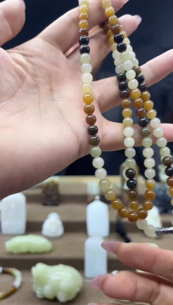 颈饰未镶嵌和田玉1