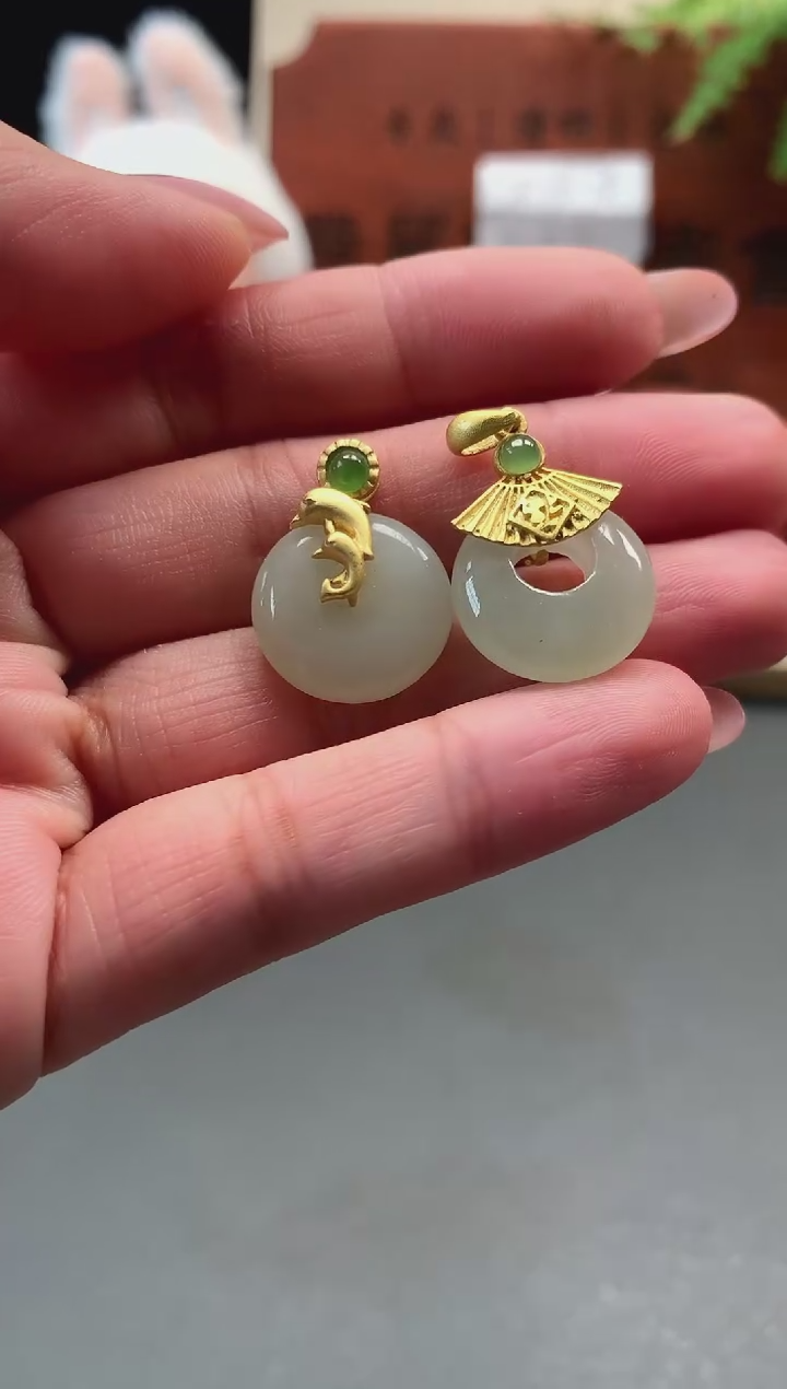 和田玉未镶嵌颈饰吊坠随机发货其中一个