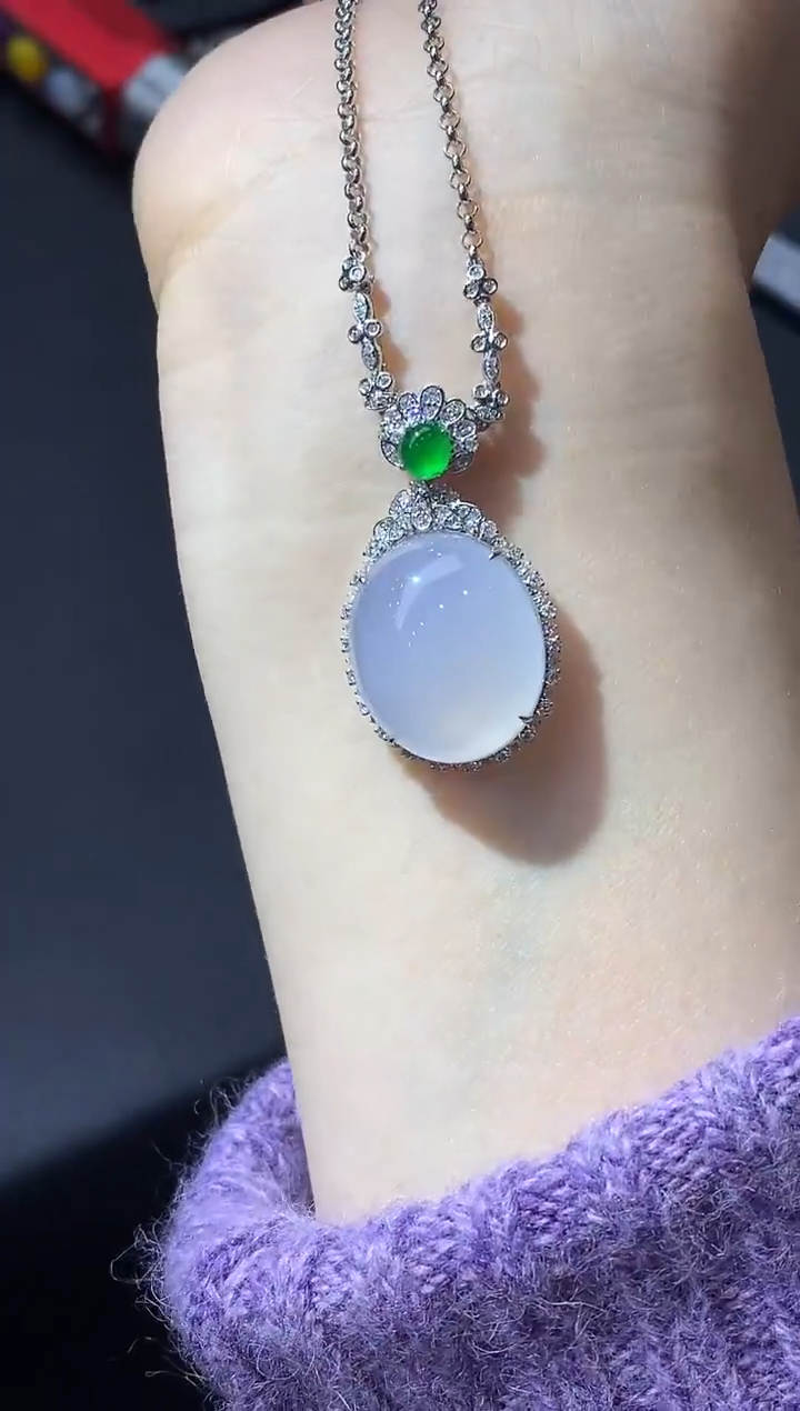 颈饰18K金镶嵌翡翠689-中国好珍宝