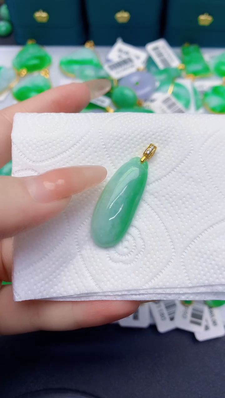 颈饰未镶嵌翡翠缅甸天然翡翠A货